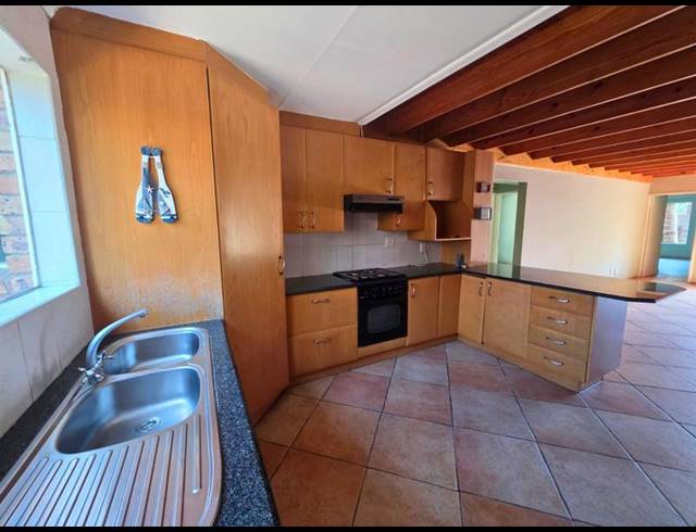 4 BEDROOM CLUSTER FOR SALE IN ALLEN GROVE